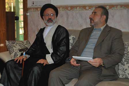 سماحة السيد طاهر الشميمي يقوم بزيارة إلى جامعة أهل البيت عليهم السلام