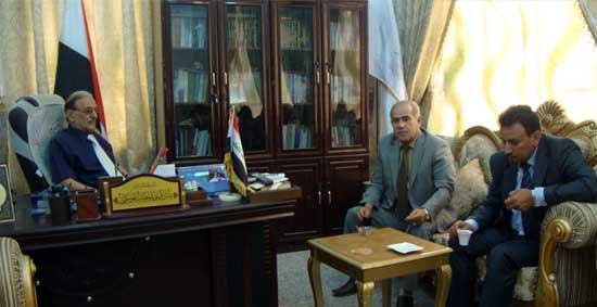 وفد وزاري يتفقد سير الامتحانات في الجامعة