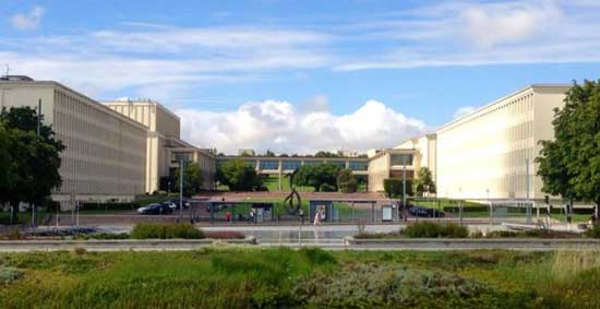 زيارة وفد الجامعة لجامعة كيين الفرنسية