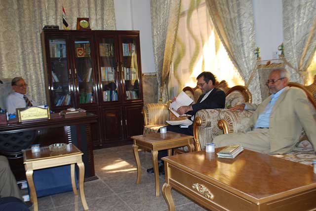 زيارة القنصل الإيراني في كربلاء المقدسة لجامعة اهل البيت عليهم السلام