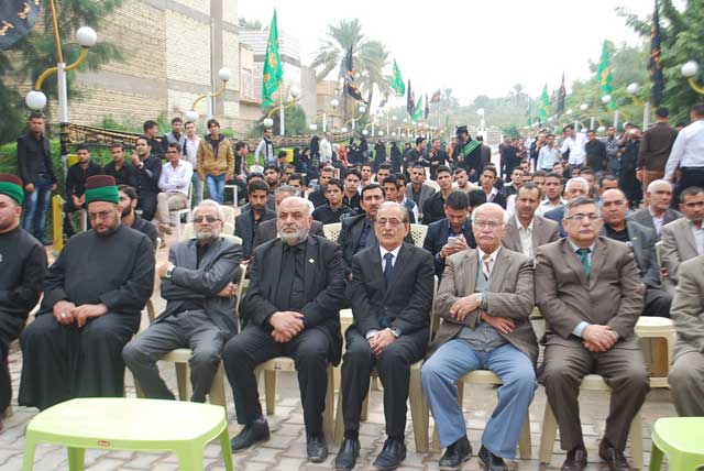 رفع راية الامام الحسين عليه السلام على سارية جامعة أهل البيت عليهم السلام