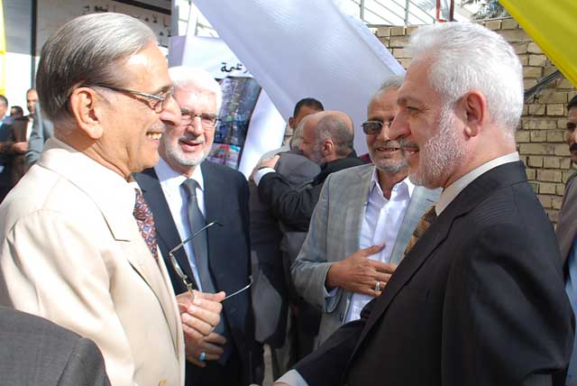 بحضور معالي وزير التعليم العالي والبحث العلمي تحتفل جامعة أهل البيت عليهم السلام بالذكرى العاشرة لتأسيسها وتخرج الدفعة السابعة من طلبتها 