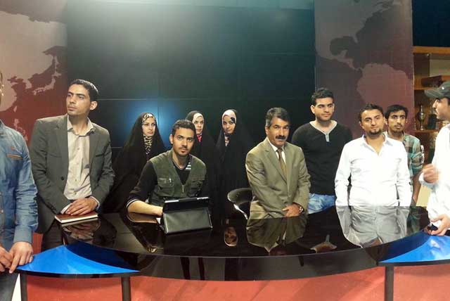 طلبة قسم الصحافة  في زيارة لقناة كربلاء الفضائية