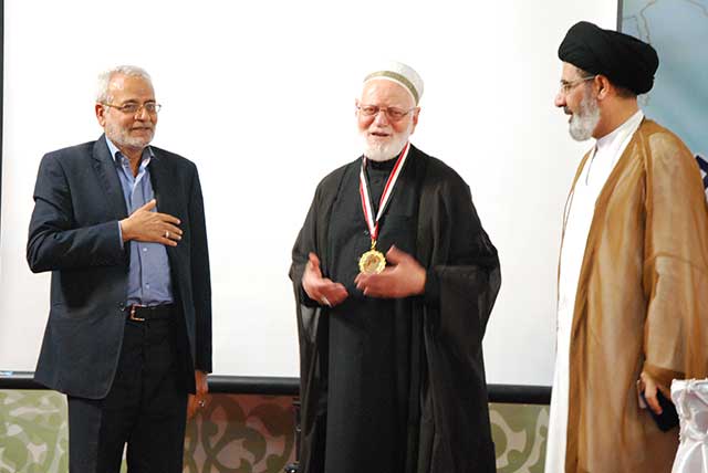 زيارة الداعية الاسلامي المستبصر فضيلة الشيخ مصباح الدريني لجامعة أهل البيت عليهم السلام