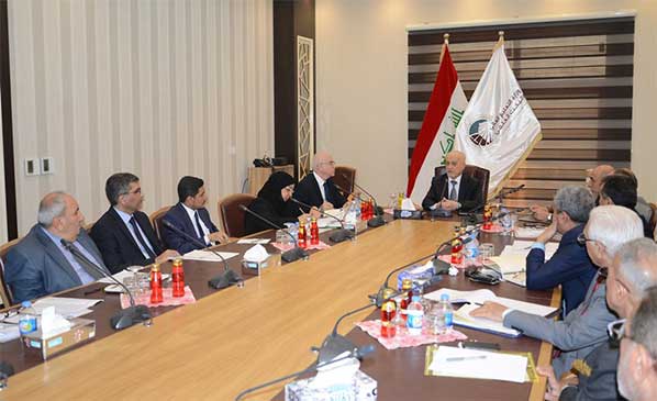 وزير التعليم العالي والبحث العلمي يلتقي مع السادة رؤساء الجامعات وعمداء الكليات الأهلية