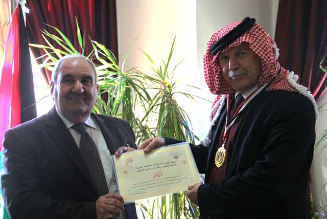 السيد مساعد رئيس جامعة أهل البيت عليهم السلام الأستاذ الدكتور لبنان هاتف الشامي يلتقي الأمين العام لاتحاد الجامعات العربية الأستاذ الدكتور سلطان ابو عرابي