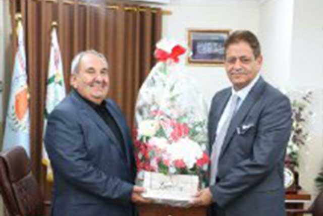 السيد مساعد رئيس جامعة اهل البيت الاستاذ الدكتور لبنان الشامي يزور كلية اليرموك الجامعة