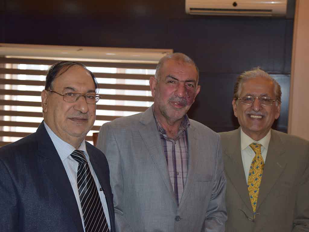 رئيس جامعة اهل البيت عليهم السلام يزور كلية الصفوه بمناسبة يوم الجامعة 