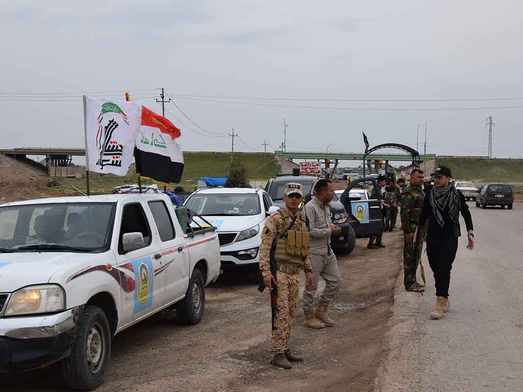 اساتذة و طلبة جامعة اهل البيت عليهم السلام يتوجهون الى الموصل لتقديم الدعم اللوجستي للحشد الشعبي و المساعدات لمخيمات النازحين