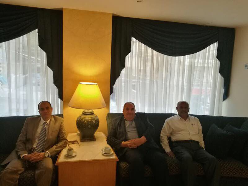 السيد مساعد رئيس الجامعة رئيس تحرير مجلة جامعة اهل البيت يلتقي بالسيد عضو الهيئة الاستشارية للمجلة 