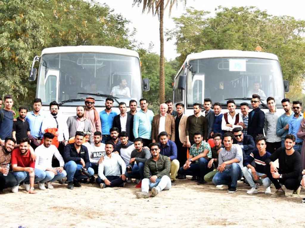 طلبة قسم اللغة الانكليزية في زيارة الى اثار بابل 