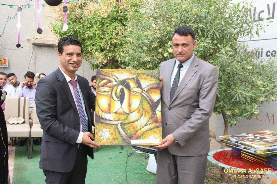 المركز العراقي للدراسات و البحوث الاعلامية يكرم رئيس قسم الصحافة في جامعة اهل البيت ع