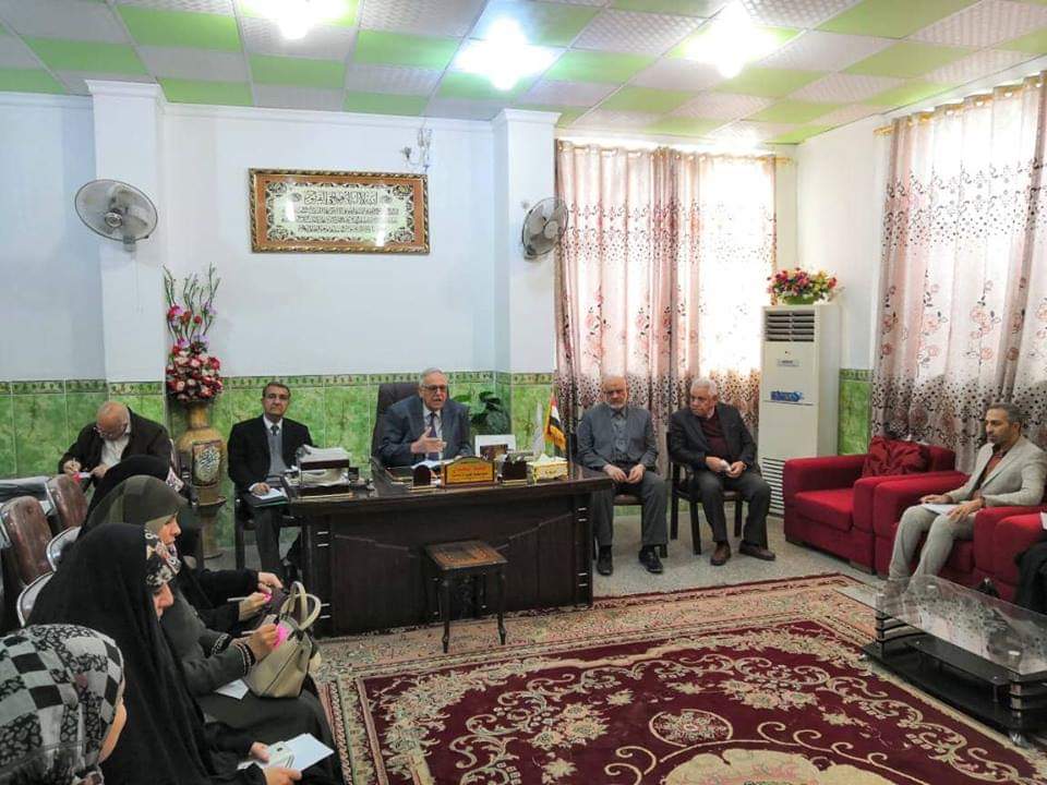 رئيس جامعة أهل البيت يجتمع مع الكادر التدريسي لكلية العلوم الاسلامية 