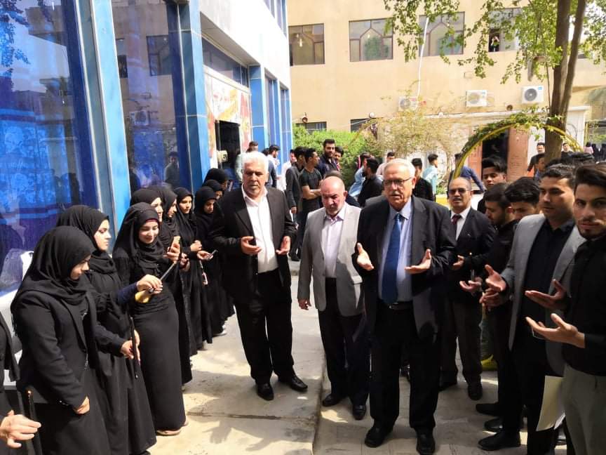 جامعة اهل البيت عليهم السلام تنظم وقفة حداد مواساة لذوي شهداء العبارة في محافظة الموصل 