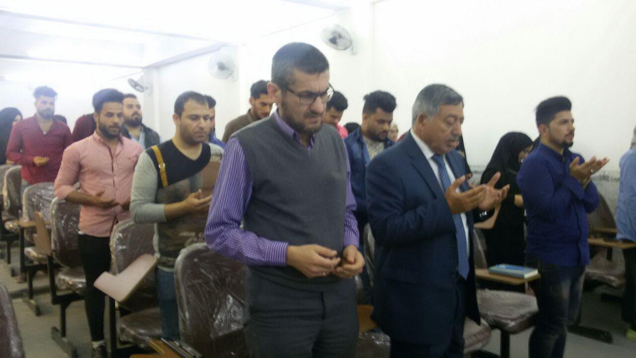 كلية التقنيات الطبية والصحية تقيم وقفة حداد تضامنا لمأساة ضحايا عبارة جزيرة ام الربيعين / الموصل