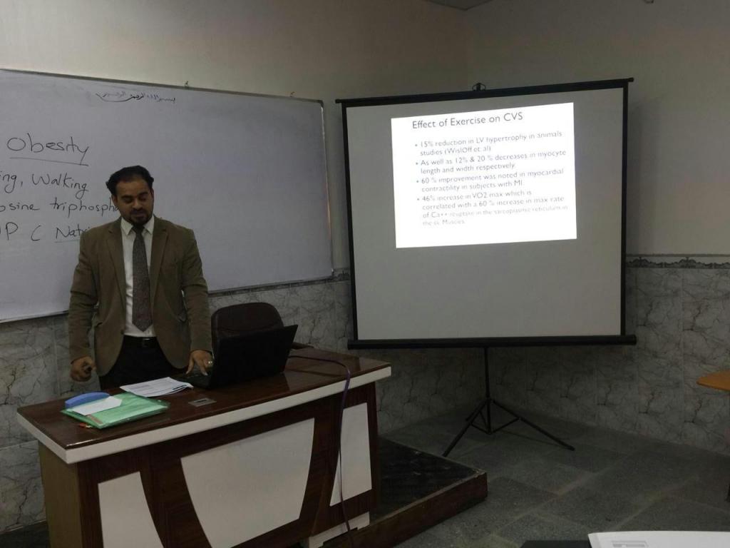 كلية التقنيات الطبية والصحية تقيم ورشة عمل حول تأثير التمارين الهوائية واللاهوائية على جهاز القلب الوعائي