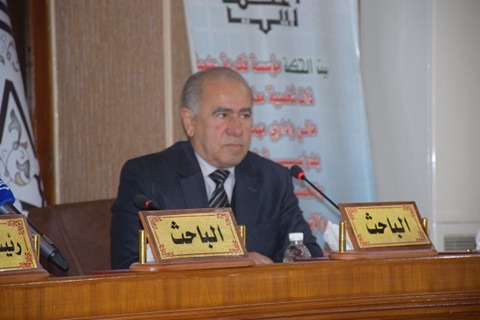  تشومسكي بين النحو التقليدي و النحو التوليدي