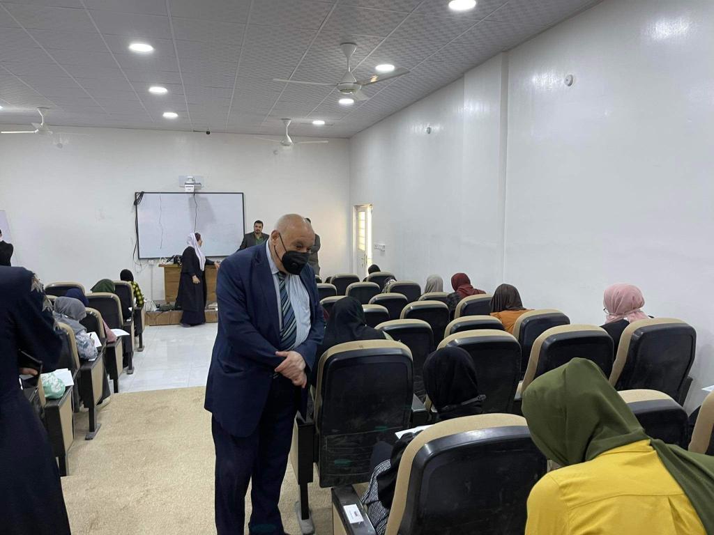 صور من امتحانات نصف السنة لطلبة المرحلة الاولى في كلية طب الاسنان