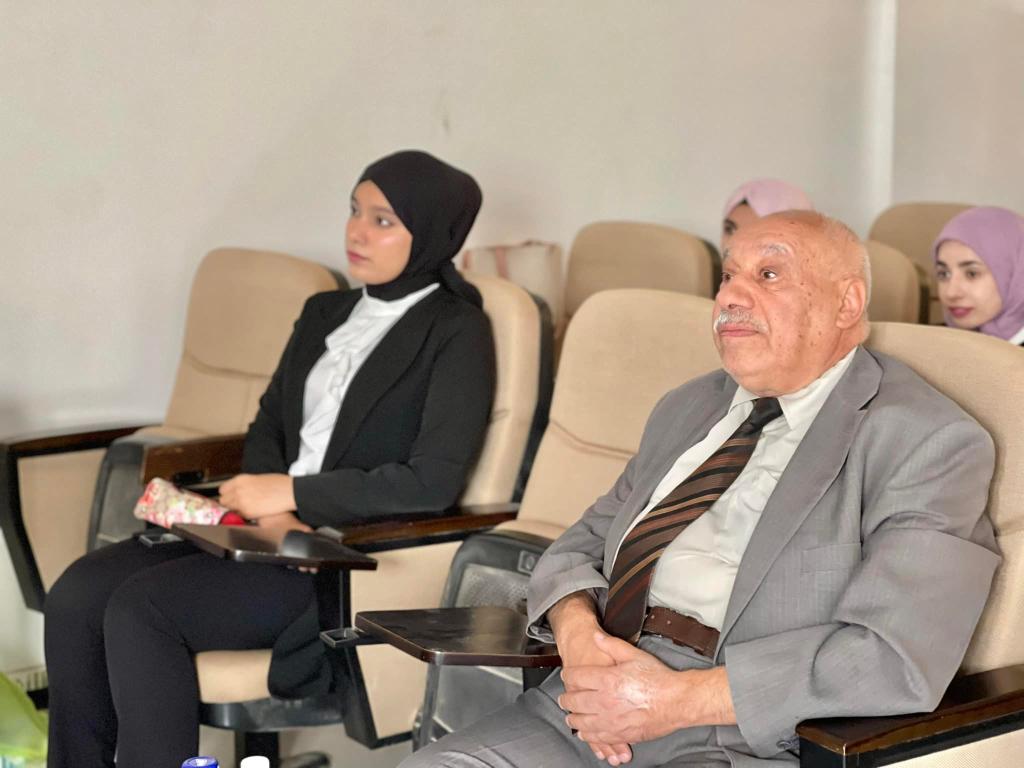 مناقشة بحوث التخرج الخاصة بطلبة كلية طب الاسنان