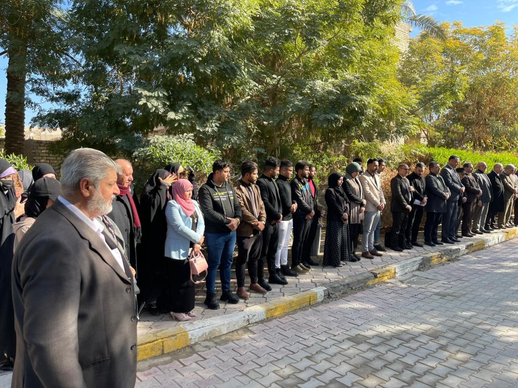 وقفة حداد بمناسبة الذكرى الثالثة لاستشهاد قادة النصر في جامعة اهل البيت ع 