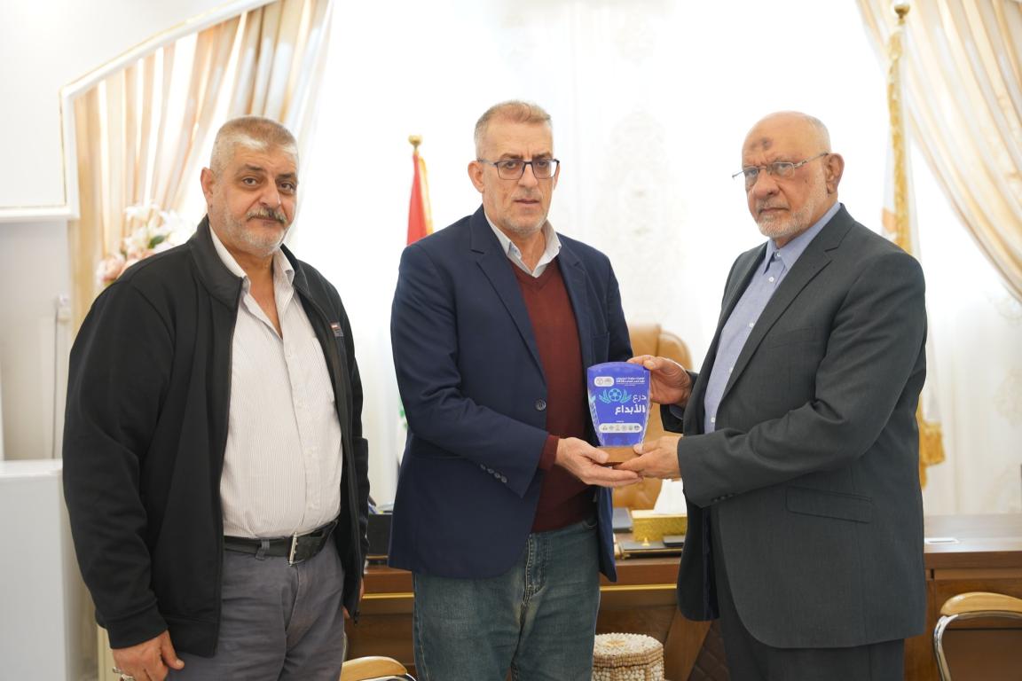 استقبال رئيس جامعة اهل البيت عليهم السلام ممثلي وفد الجامعة المشاركين في بطولة الجامعات العراقية لمنطقة الفرات الأوسط بكرة القدم للصالات