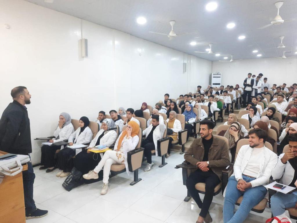  ورشات علمية حضورية بعنوان ( اخلاقيات الطالب الجامعي )