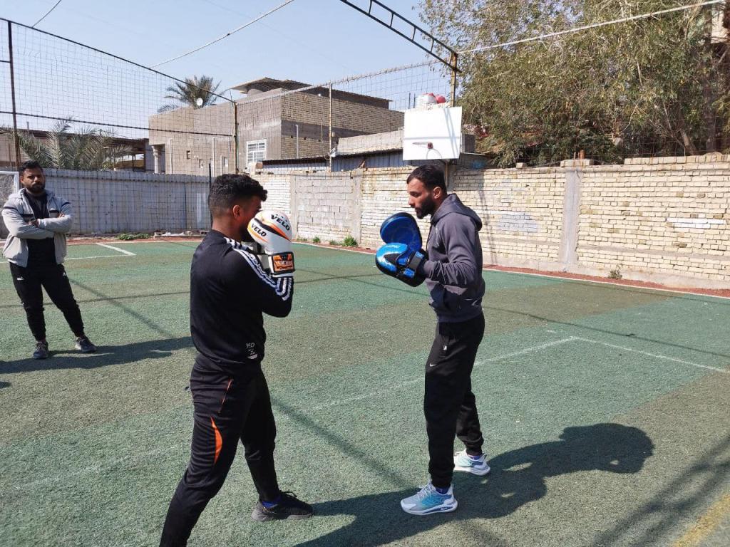 محاضرة عملية حول لعبة الملاكمة من قبل الكابتن محمد عبد الحكيم فاضل