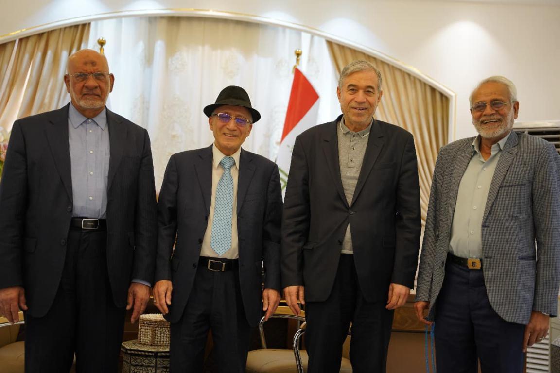 معالي وزير الاعمار والبلديات الاستاذ رياض غريب في جامعة اهل البيت عليهم السلام